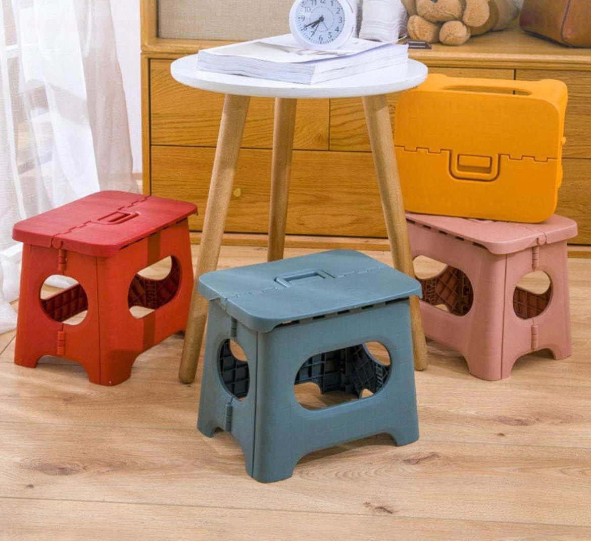 FOLDABLE MULTI-PURPOSE STOOL