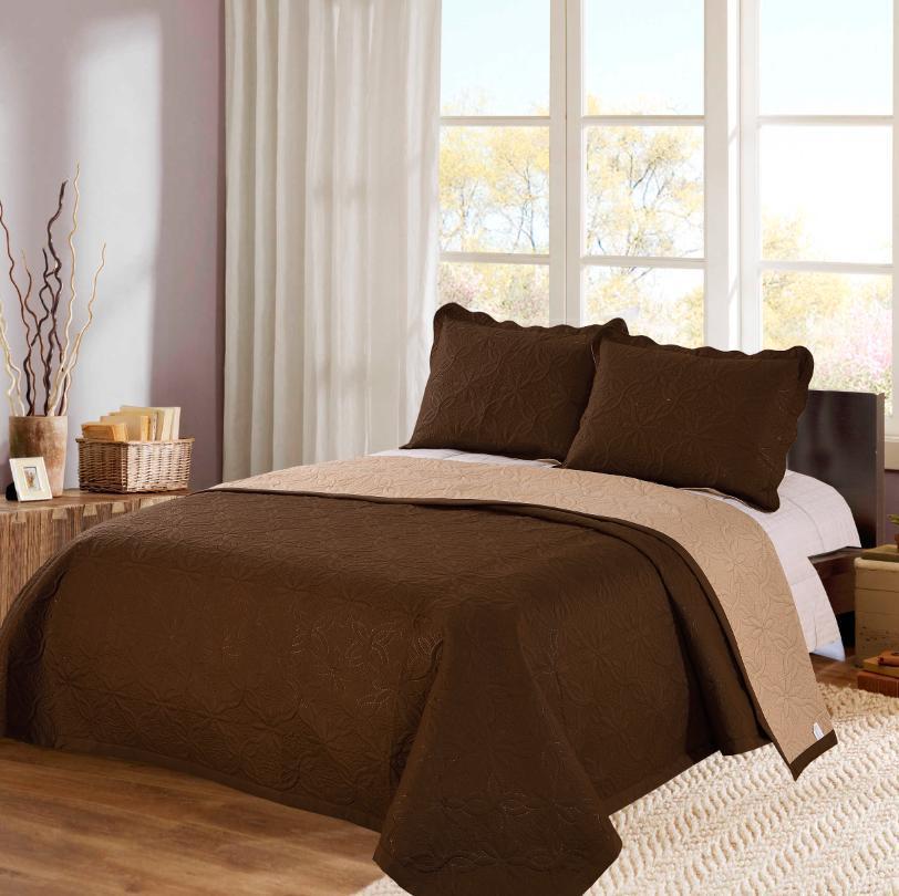 STUDIO SERENITY REVERSIBLE QUILTED BEDCOVER