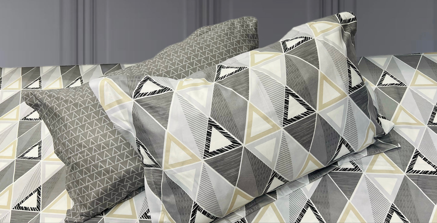 MATRIX KING Bedsheet (with 4 Pillow covers)