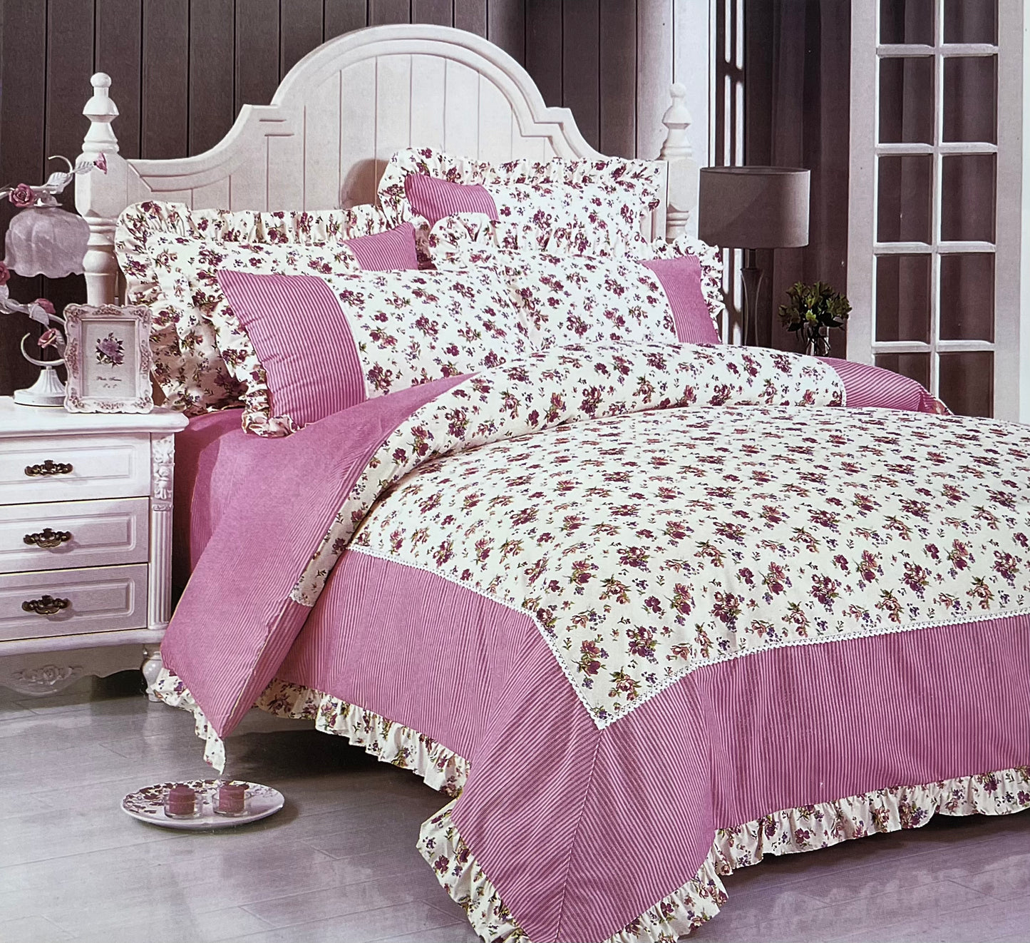 FORBED KING Bedsheet (with Frill Pillows)