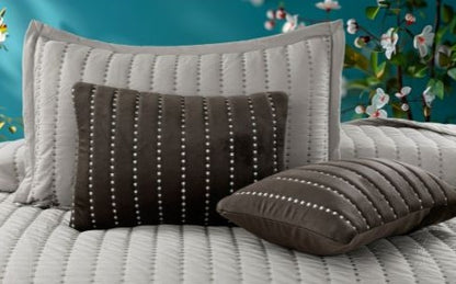 ✨ Solitaire King Size Embroidered Quilted Bedcover Set – 5 Pc | Luxury Bedcover + Pillow Covers + Cushions with Filler
