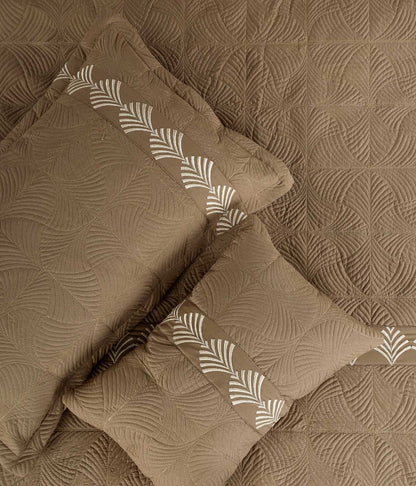 ✨ Solitaire King Size Embroidered Quilted Bedcover Set – 5 Pc | Luxury Bedcover + Pillow Covers + Cushions with Filler