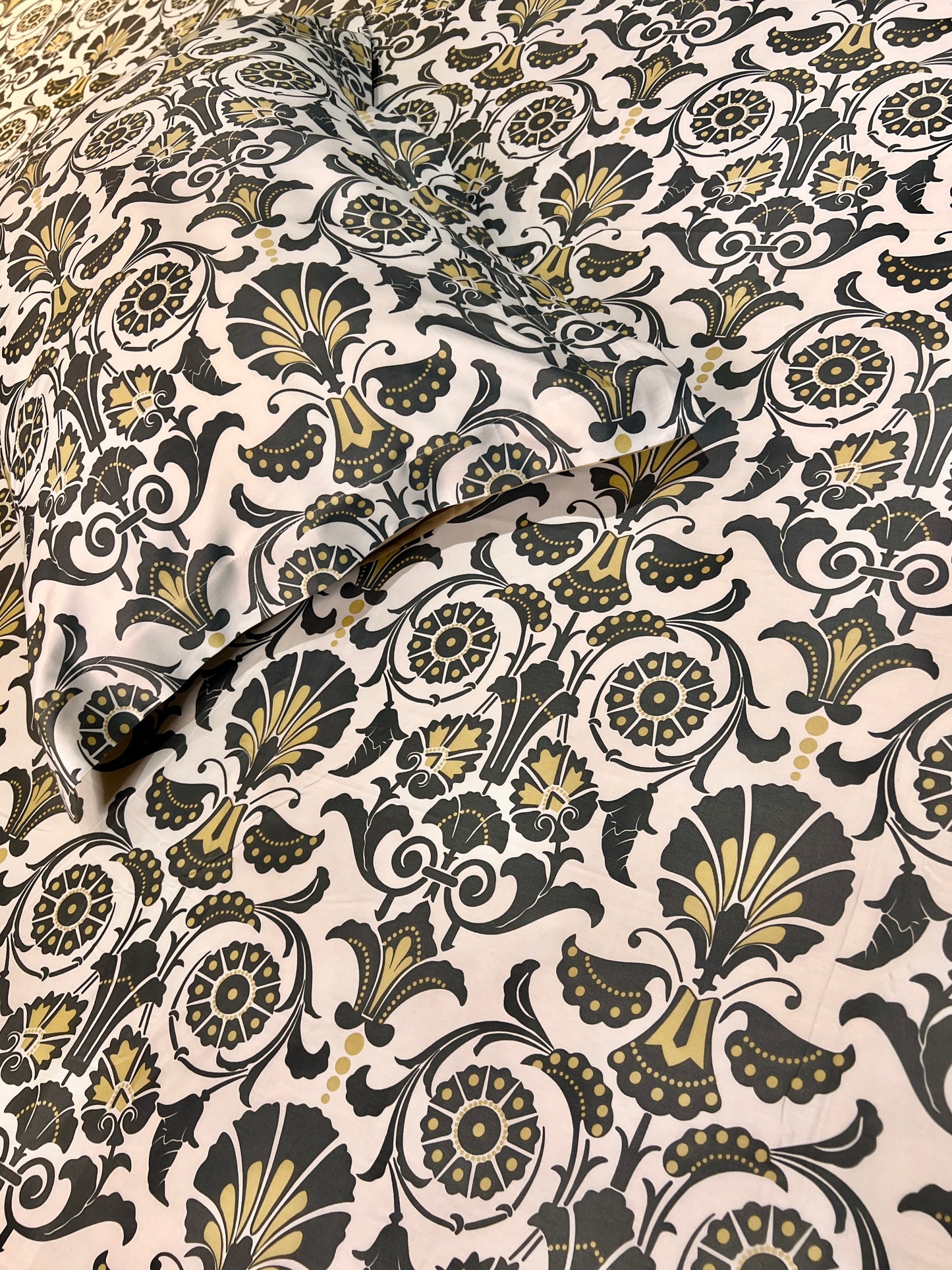LINNEA LUXURY 300-THREAD COUNT COTTON BEDSHEET (KING-SIZE) (SUPER-SOFT)