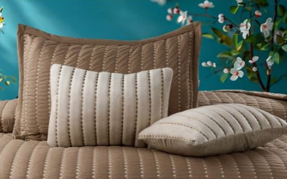 ✨ Solitaire King Size Embroidered Quilted Bedcover Set – 5 Pc | Luxury Bedcover + Pillow Covers + Cushions with Filler