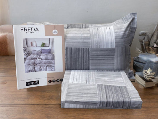Freda Fitted Glazed Cotton King Bedsheet with 2 Pillow Covers