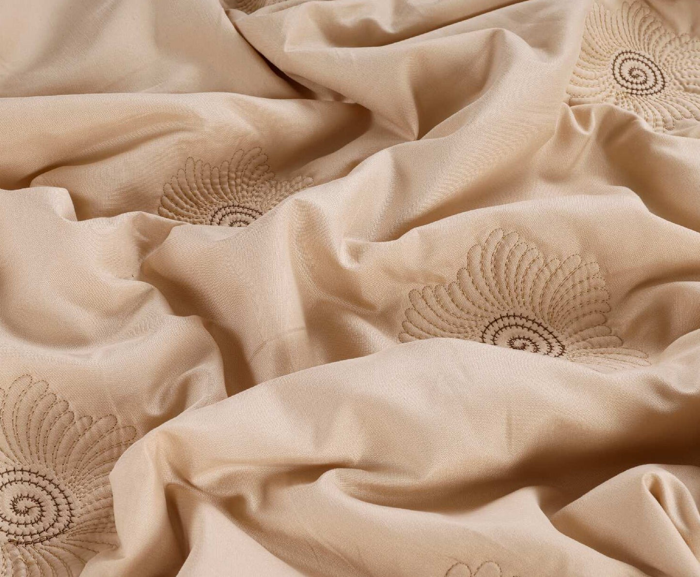 ✨ Solitaire Ultra Soft Embroidered Comforter – Double & Single Bed Sizes | Luxury Quilted Bedding