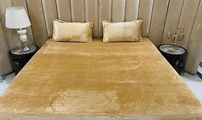 PLEASURE FITTED King-size Warm Winter Fitted Bedsheet (Brown)