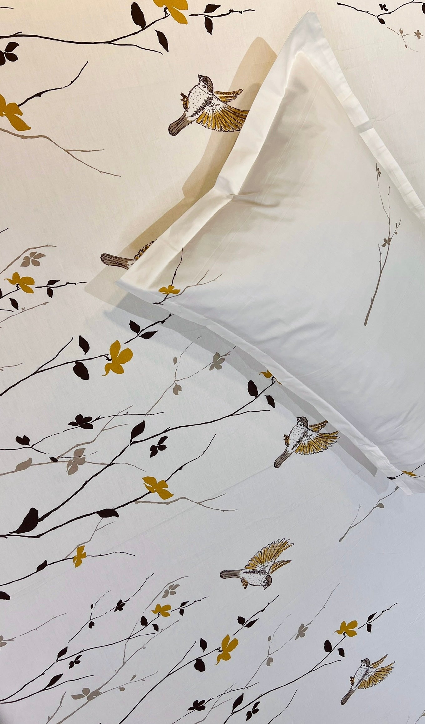 WHITE RIVER KING-SIZE COTTON BEDSHEET