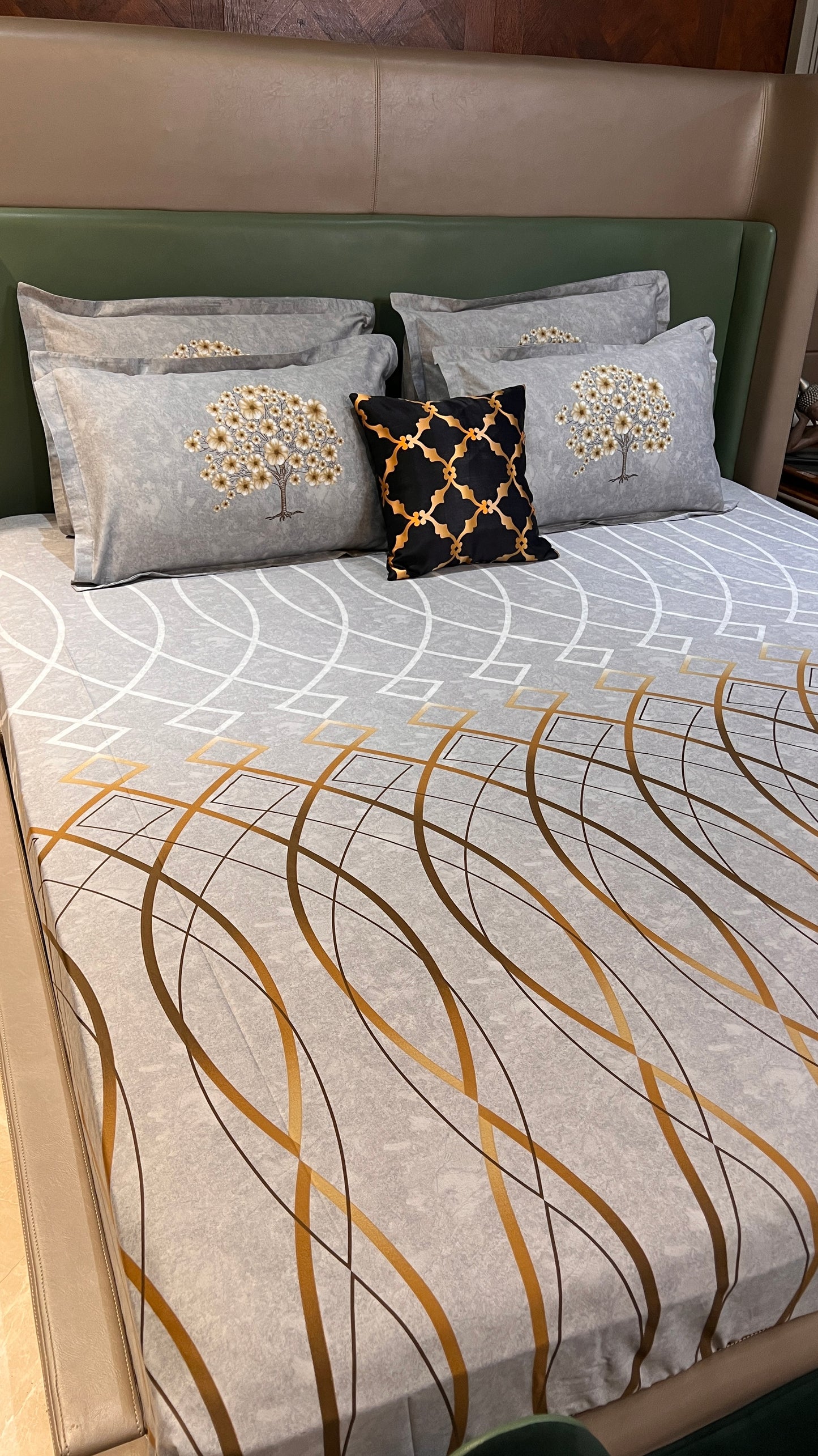 MYSTIQUE 300-THREAD COUNT COTTON BEDSHEET