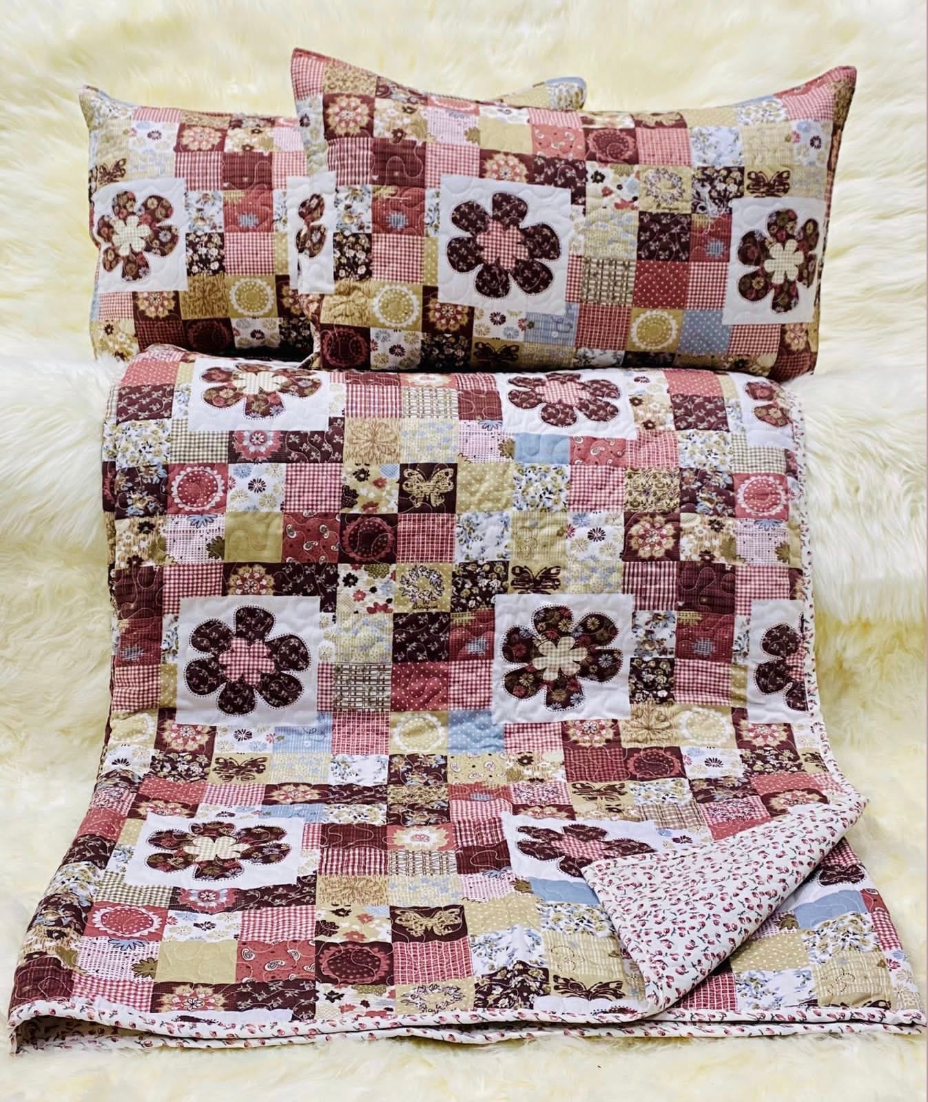 ROMANZ BEDCOVER (Reversible + Quilted)