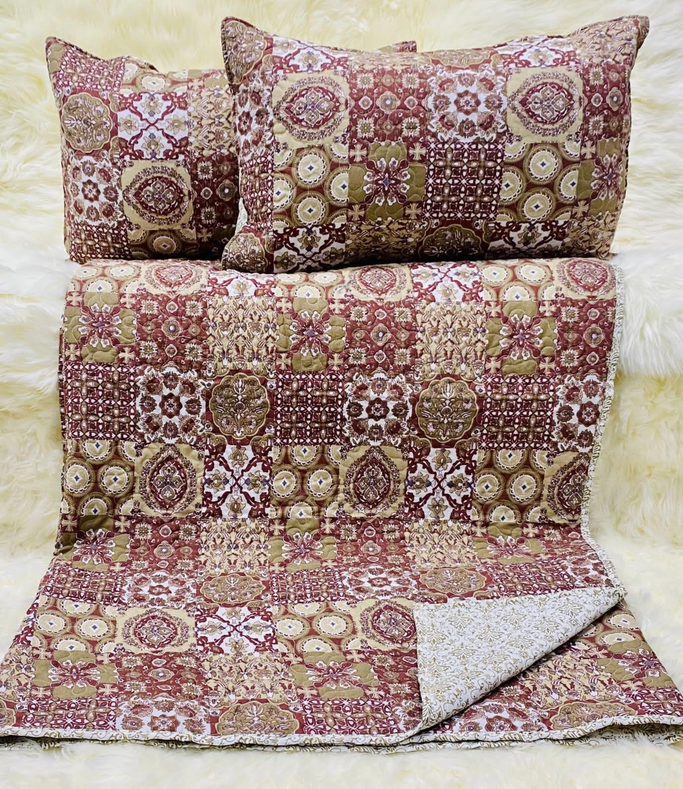 ROMANZ BEDCOVER (Reversible + Quilted)