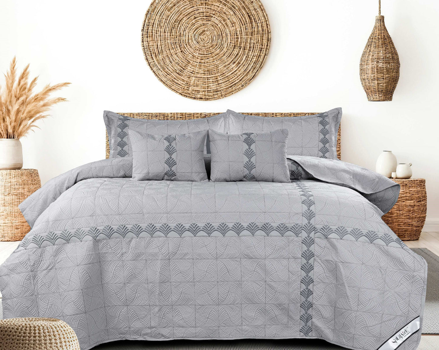 ✨ Solitaire King Size Embroidered Quilted Bedcover Set – 5 Pc | Luxury Bedcover + Pillow Covers + Cushions with Filler