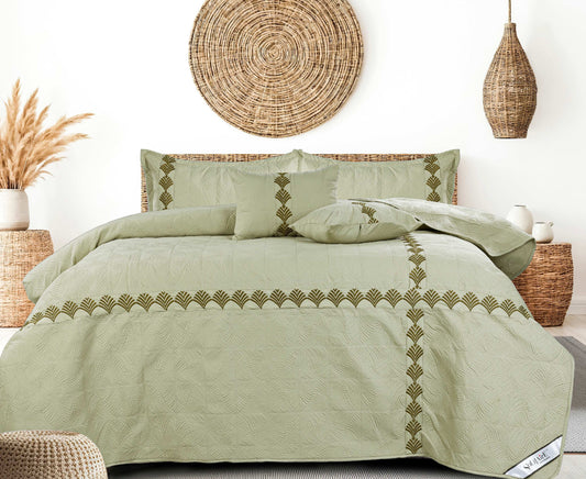 ✨ Solitaire King Size Embroidered Quilted Bedcover Set – 5 Pc | Luxury Bedcover + Pillow Covers + Cushions with Filler